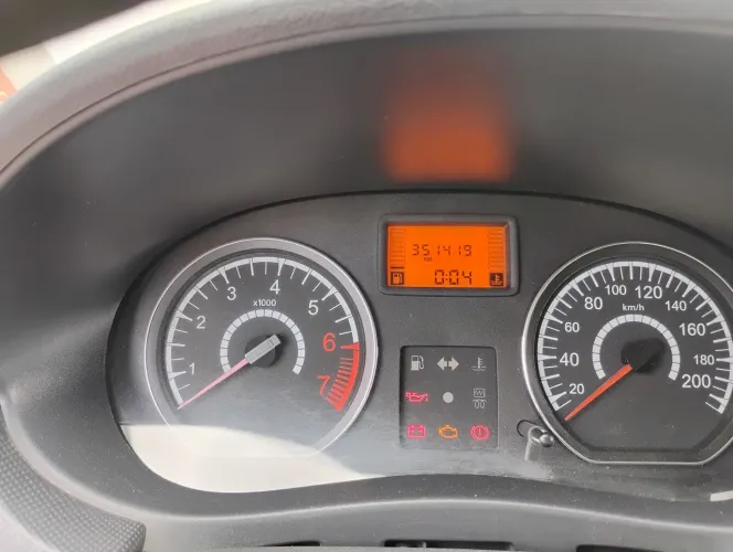Renault Logan Authentique Hi-flex 1.0 16V 4P 2011