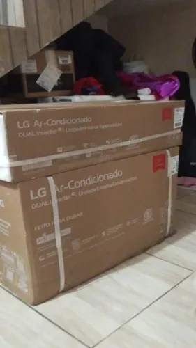 LG Dual inverter Voice com comando de voz + IA 127V - 12 mil BTUs.