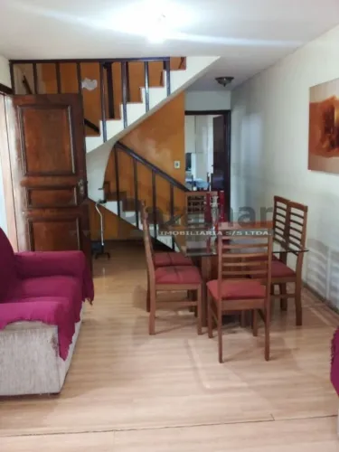 Sobrado à venda com 3 quartos no Vila Tiradentes