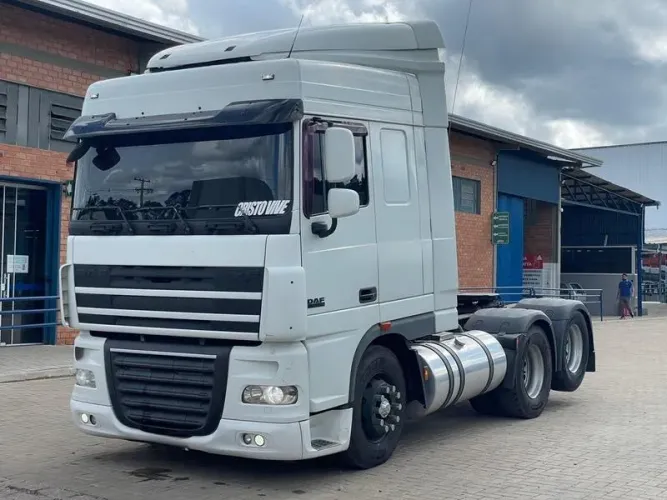 DAF XF 105.460 6X2 ANO 2020 - COM 563 MIL KM - KIT AERODINÂMICO - REPASSE