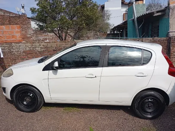 Fiat Palio Attractive 1.0 EVO Fire Flex 8V 5P 2013