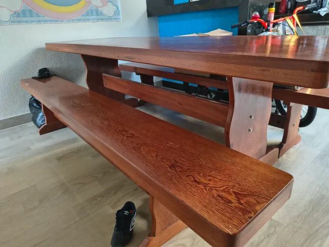 Mesa para área de churrasco