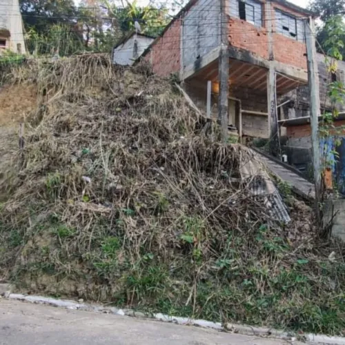 Terreno em Franco da Rocha/SP: 147,5m² com Escritura e IPTU Pago - Oportunidade R$ 35 Mil