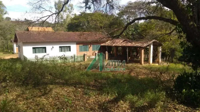 Fazenda com 4 dormitórios à venda, 1300000 m² por R$ 3.900.000,00 - Centro - Itapecerica/M