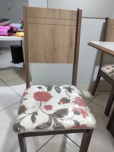 Mesa com 3 Cadeiras