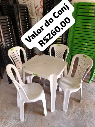 Conjunto de mesas e cadeiras sem braço