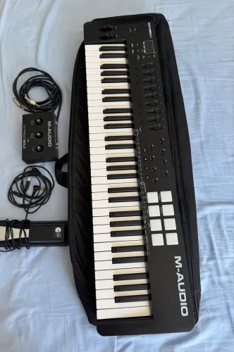 Teclado Controlador Midi M-audio Oxygen61+ Interface Mtracksolo M-audio 2 Canais 