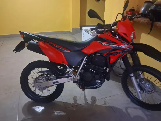 Tornado 250 raridade muito conservada, somente venda