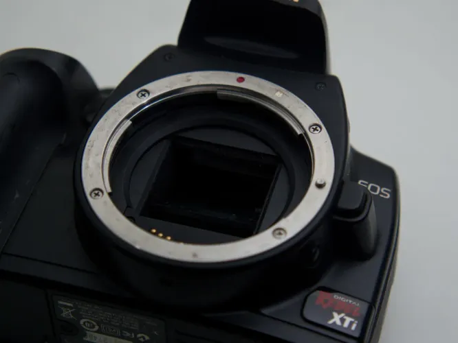 Canon XTI (não testada, sem carregador)