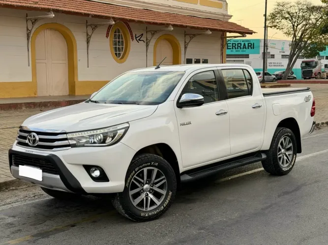 Toyota Hilux CD SRX 4X4 2.8 TDI 16V Diesel Aut. 2018