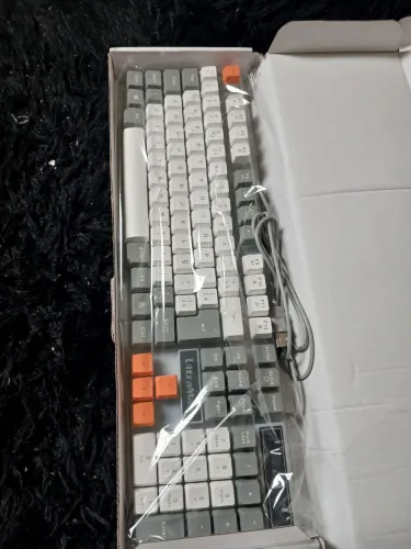 Teclado e mouse geme branco com Led 