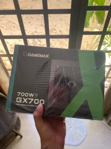 Fonte Gamemax 700w 80 Plus Gold