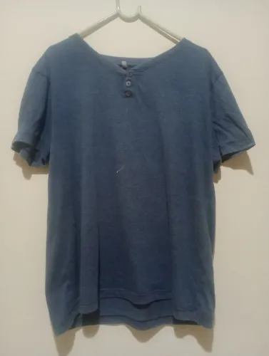 Camiseta Masculina Estilo Henley Azul Com Botões - Desapego Rápido