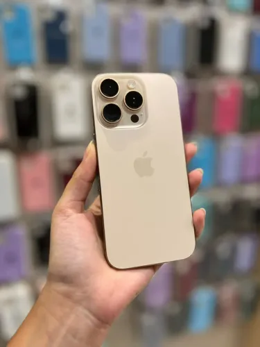 IPhone 16 Pro 128GB Desert Seminovo Bateria 93%- Retire em loja física na Savassi