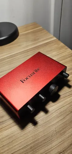 Interface de áudio FOCUSRITE 4a geração