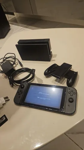 Nintendo Switch 1; Película de Vidro, Dock, Cabo hdmi, fonte e contr p conectar joycons