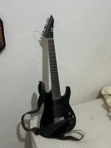 Guitarra LTD SC 8 cordas