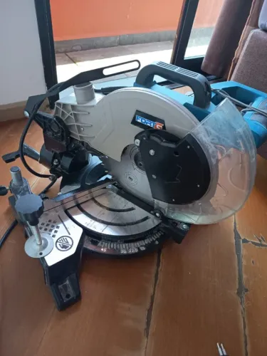 Máquina de meia esquadria 