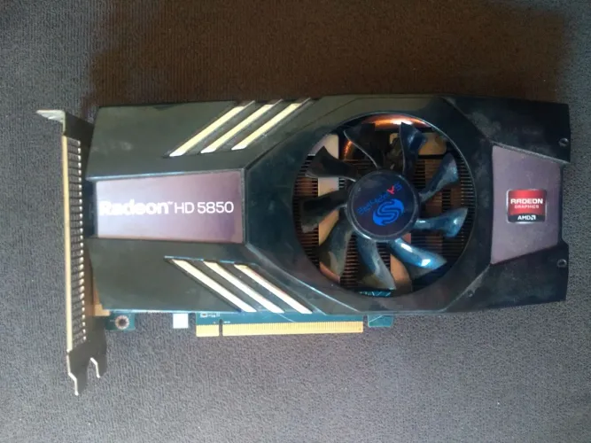 Placa de vídeo Radeon 5850 DDR5