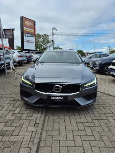 Volvo S60 T-4 Momentum 2.0 190cv 4P 2020