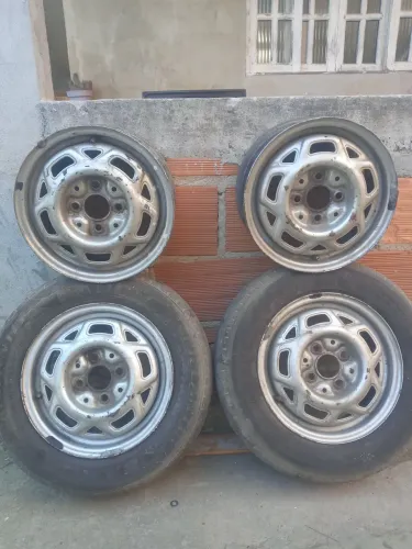 Vende-se roda de carro 13