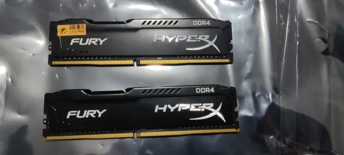 Memória 8GB (2x4) HyperX Fury 2400 MHz DDR4 Black Series<br>