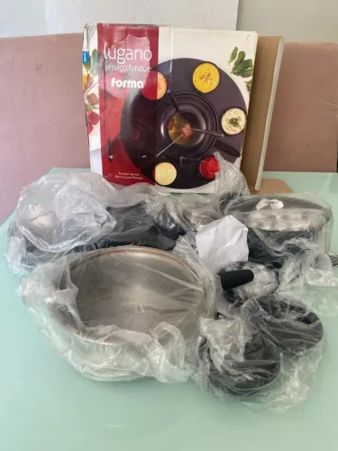Serviço de fondue lugano forma com panela e garfos