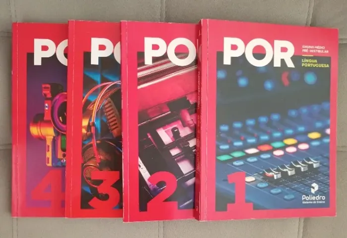 Livros de Língua Portuguesa - Poliedro - 4 volumes - 2025 - Semi novos