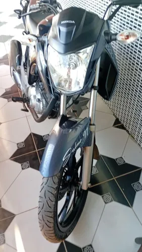 Moto muito boa pra pessoas que gosta do que é bom 