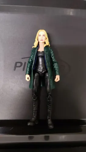 Sharon carter Marvel Legends Boneco Figura Original Hasbro Usado