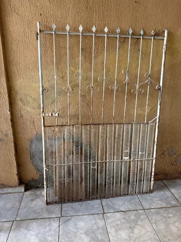Portão 1,25 largura x 1,80 comprimento
