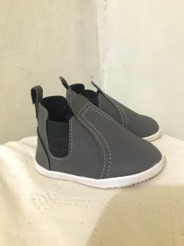 Vende-se botinha N17