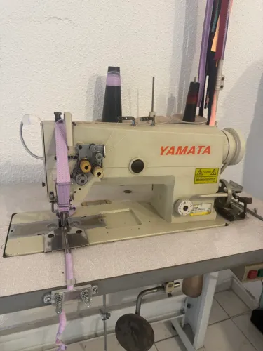 Máquina de costura Pespontadeira