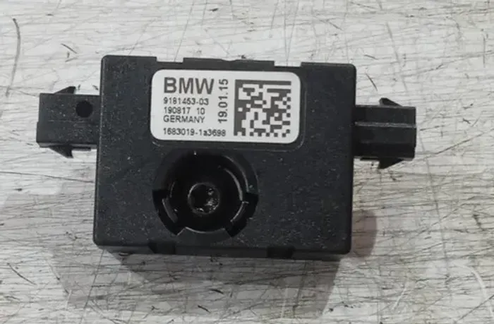Amplificador De Antena Bmw 135i 2015 / 9181463-03