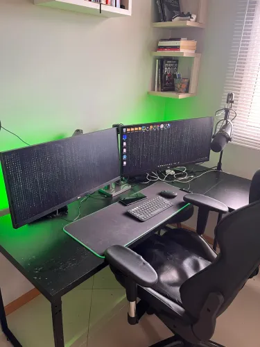 2 Monitores de 29 polegadas LG + Suporte Articulado + Mousepad