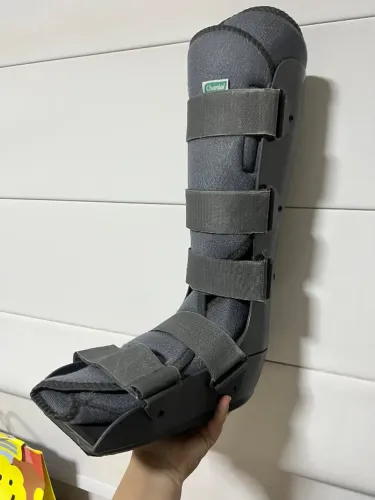 Bota ortopédica excelente estado
