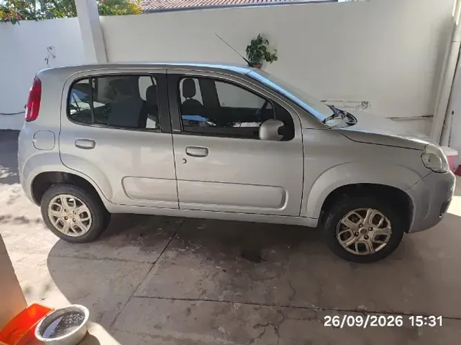 Fiat Uno Vivace Celeb. 1.0 EVO F.flex 8V 5P 2013