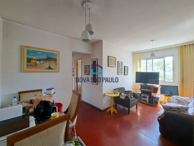 Apartamento à venda na Vila Gumercindo com 3 dormitórios