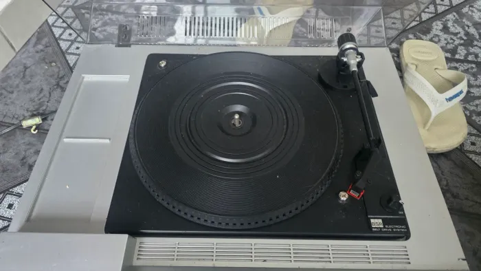 Vitrola Philco Hitachi