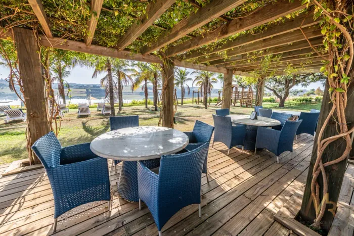 Lote no Condomínio Riviera de Santa Cristina III, 900m² próximo a represa.