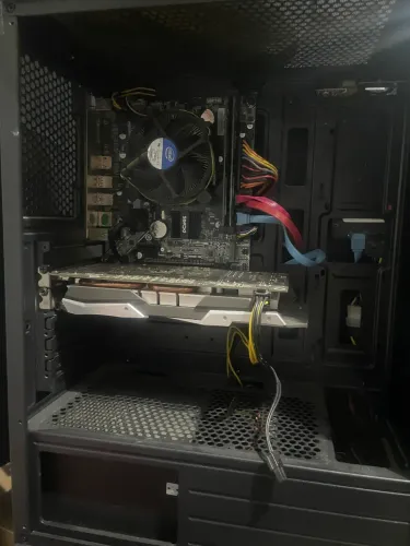 Vende-se pc gamer de entrada roda Fortnite , GTA RP , Valorant, cs go