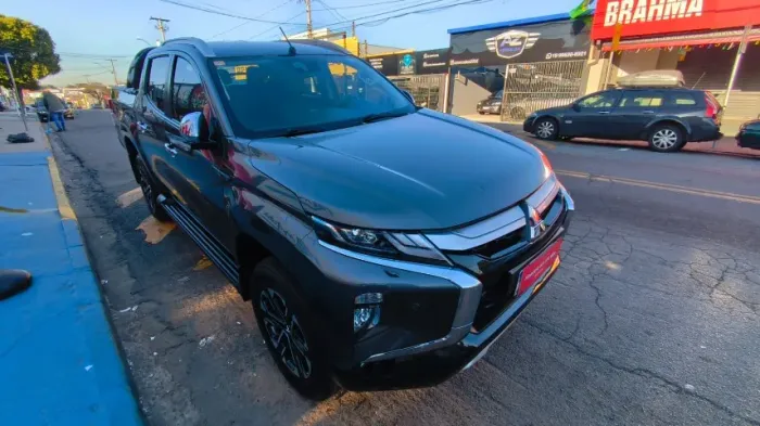 Mitsubishi L200 Triton Sport HPE-S 2.4 CD Dies. AUT 2024