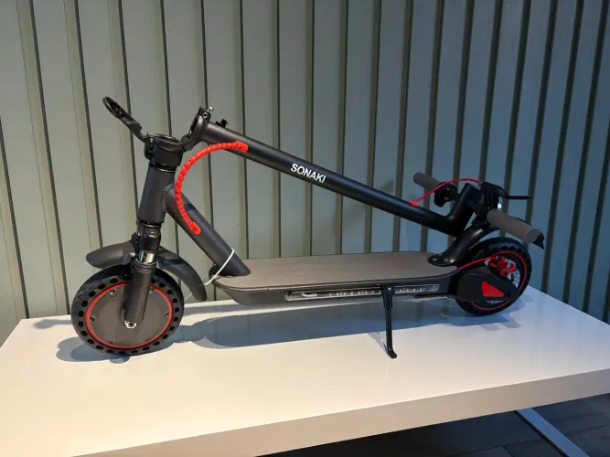 Patinete Elétrico Sonaki 350W Dobrável 8,5" com App - Até 30 km/h