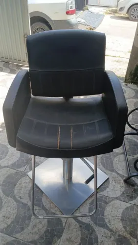 Vendo cadeira pra cabeleireiro/barbeiro
