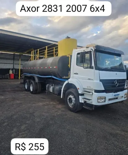 Caminhão Pipa