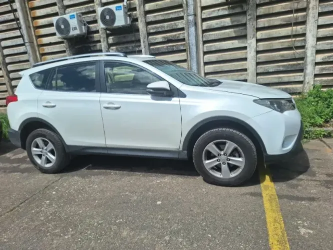 Toyota RAV4 2.0 4X2 16V Aut. 2014