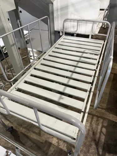 Cama hospitalar motorizada