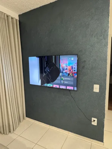 VENDO TV TCL 50? TELA QUEBRADA