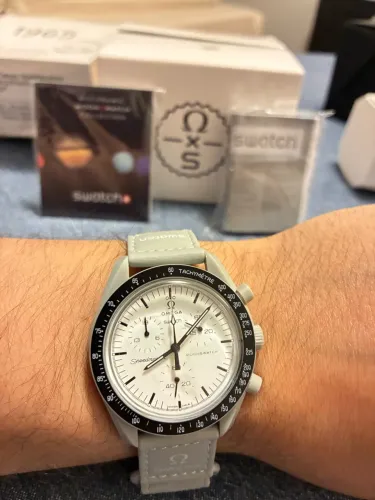 Omega x Swatch MoonSwatch Mission to Earthphase - 1965