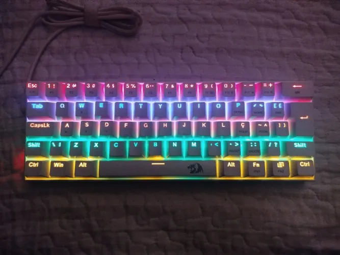 Teclado Mecânico Redragon Lakshmi K606W-R Branco Switch Blue